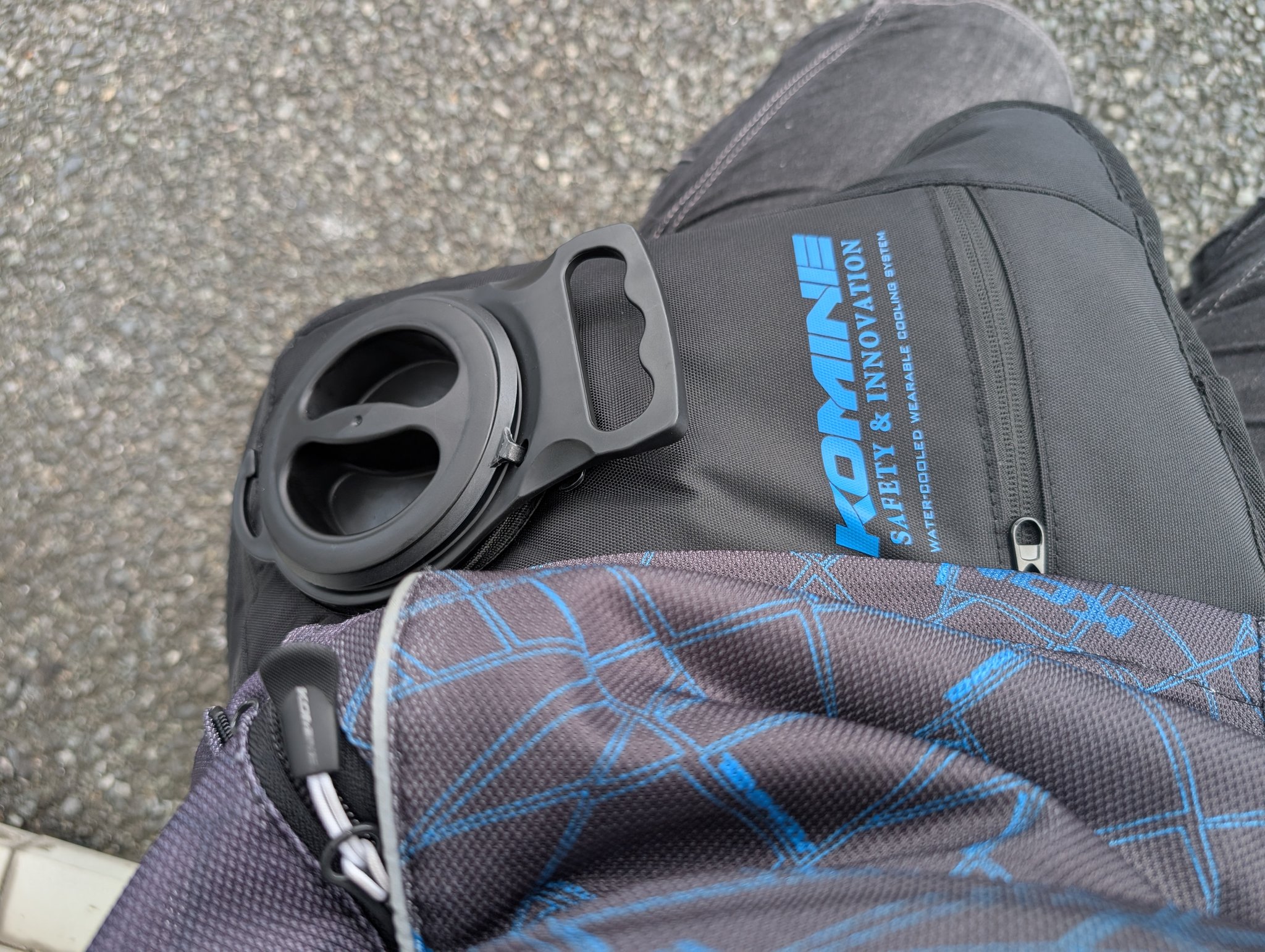 KK-913 バイク専用水冷式身体冷却システム KK-913 バイク専用水冷式身体冷却システム｜空調ウェア・冷房ウェア