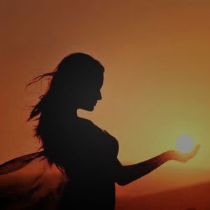 Wildflower2107's tweet image. A young daughter
Feeding her frail mother
Summer solstice
#poembyrashmi #micropoetry #poetrycommunity #rbg #haiku
