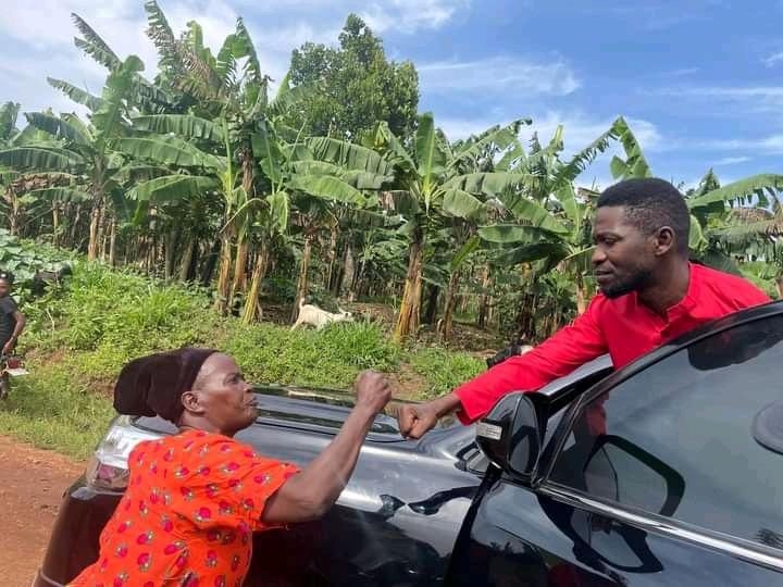 Dtsuspect1's tweet image. Itye Maber revolutionaries 🥰@lemi_frank @yubdenis1 @One_PiusJadwar @HEBobiwine @linazed2 @SirDanMagic1 @AkisoBenjamin