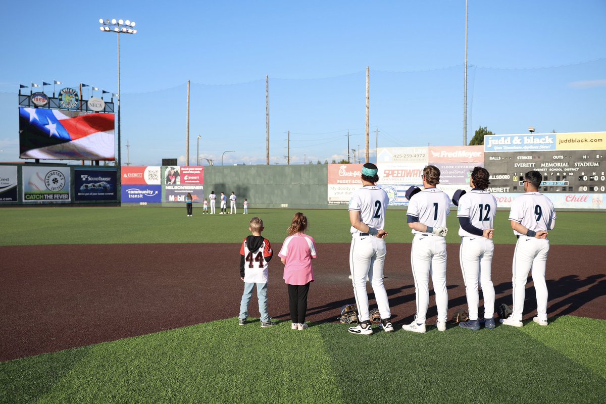 EverettAquaSox's tweet photo. Pregame Photos (2/2), WSU Alumni Night, July 18, 2025

Photos by Evan Morud https://t.co/RWghFvr7Te