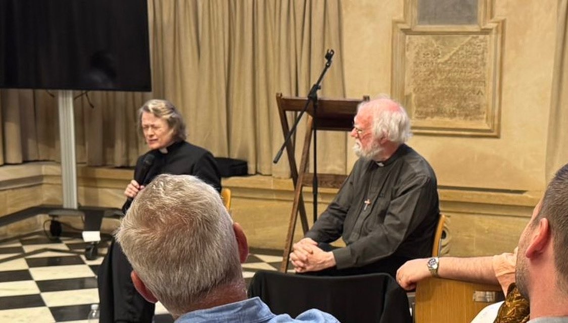 platospodcasts's tweet image. Anxieties about AI reveal a sorely depleted account of what it is to know, remark Rowan Williams and Sarah Coakley.
Knowing is treated as if the decanting of facts. Forgotten are factors from recognition & comprehension, to participation & alignment, to formation & imagination.