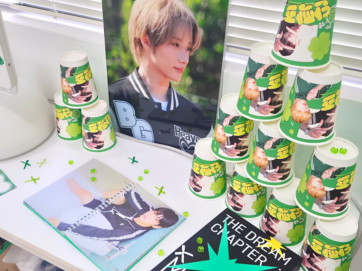 📍마이클로버

카페 내부가 정말 귀엽따.....💕
행운이 정말 가득....🍀

#내인생_제일큰행운_단짝즈 ♥︎
#Our_bestfriends ♥︎