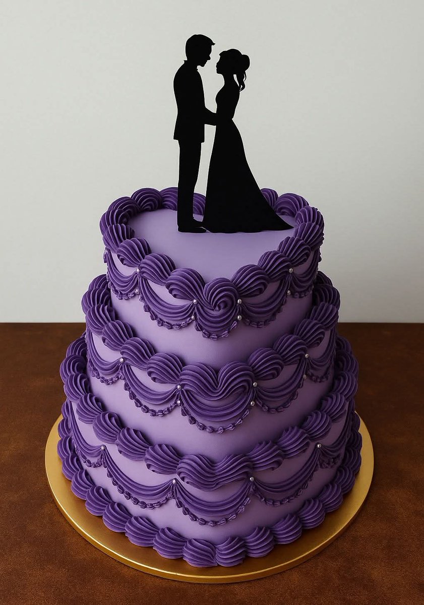 Thegoldenspooon's tweet image. #cake #CakeQueen #cakedesign