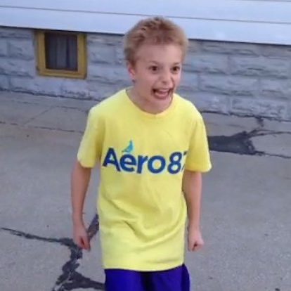 2K26Centel's tweet image. Remember the kid who went viral for getting hit in the head with a basketball?
This is him now. NBA 2K Content Creator and Baseball Star, IQContained.
Feel old yet?
#NBA2K26 | @IQContained