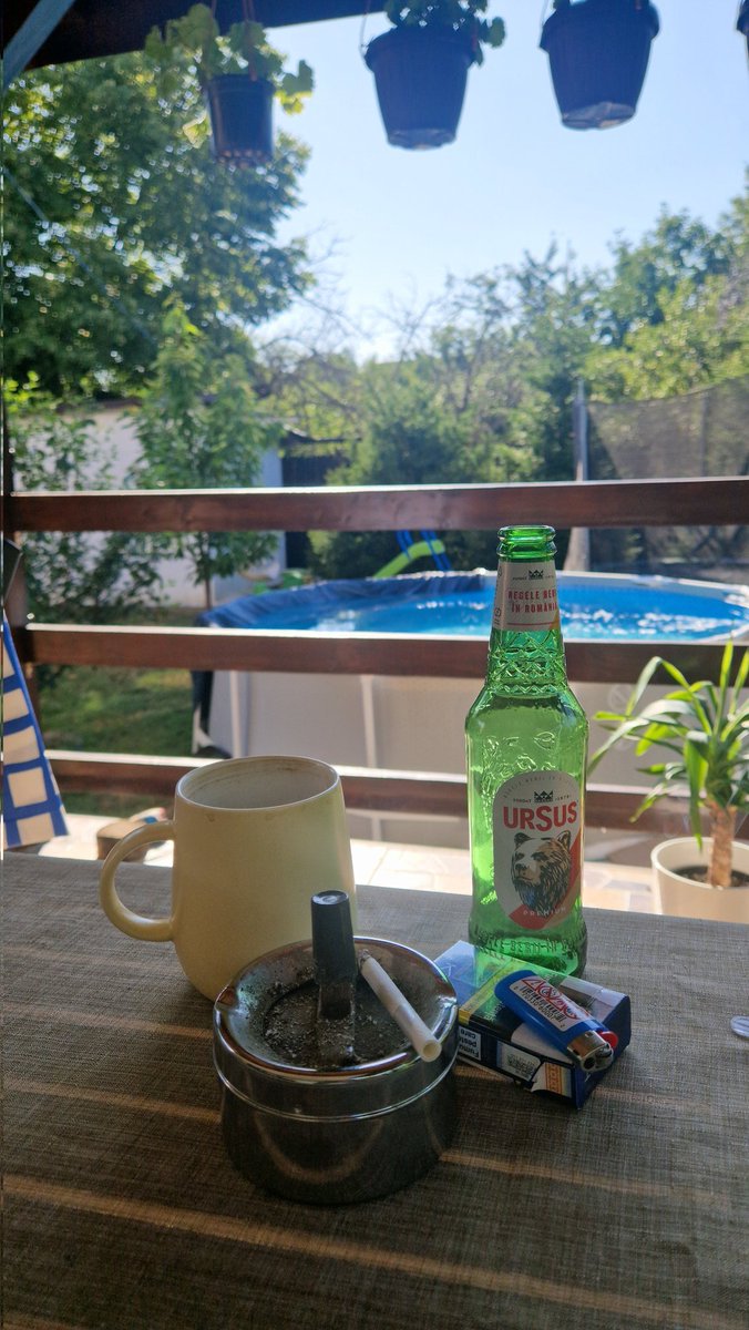 Deaglesun's tweet image. Is this the best breakfast or what? Coffee, ciggarettes, beer, ciggaretes.