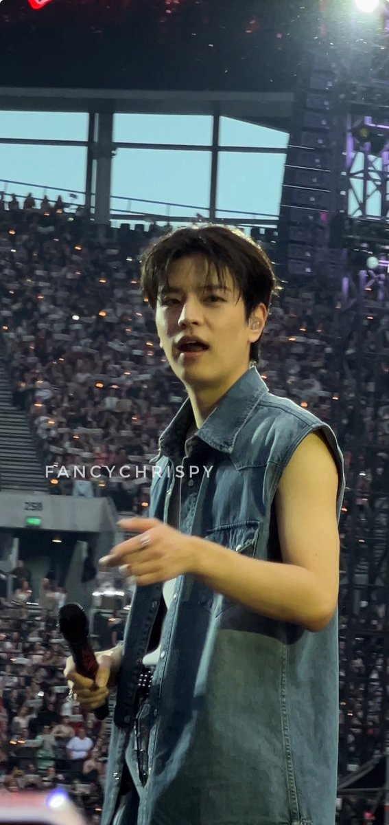 fancychrispy's tweet photo. the reaction and the banner 

Kim Seungmin - world’s best smile 🥹 

#dominATE_London #PolishSTAYsDominATE https://t.co/lDJkRxRrFD