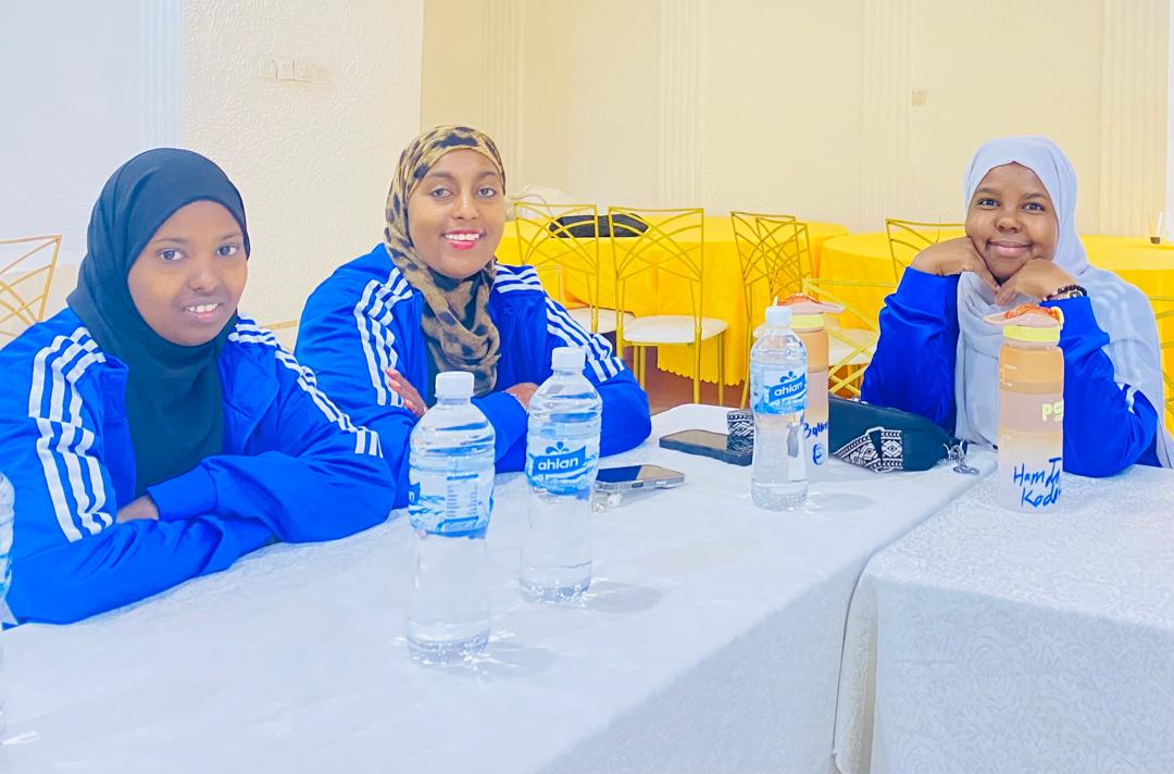 The Football Coaching Training is in full swing!  Participants are actively engaging in key sessions focused on essential coaching skills, empowering future female coaches to lead, mentor &amp; inspire!
#WomenInSports #FootballCoaching #KickStartArt