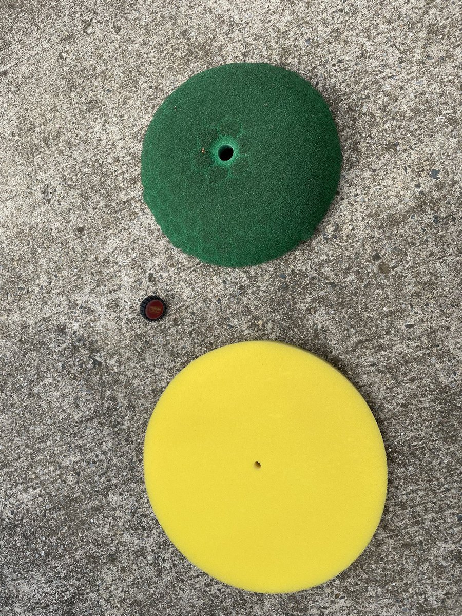 写真で見ると汚いな🤢
拡大すると色々なゴミが...

来週はシャコウオートさん🛞