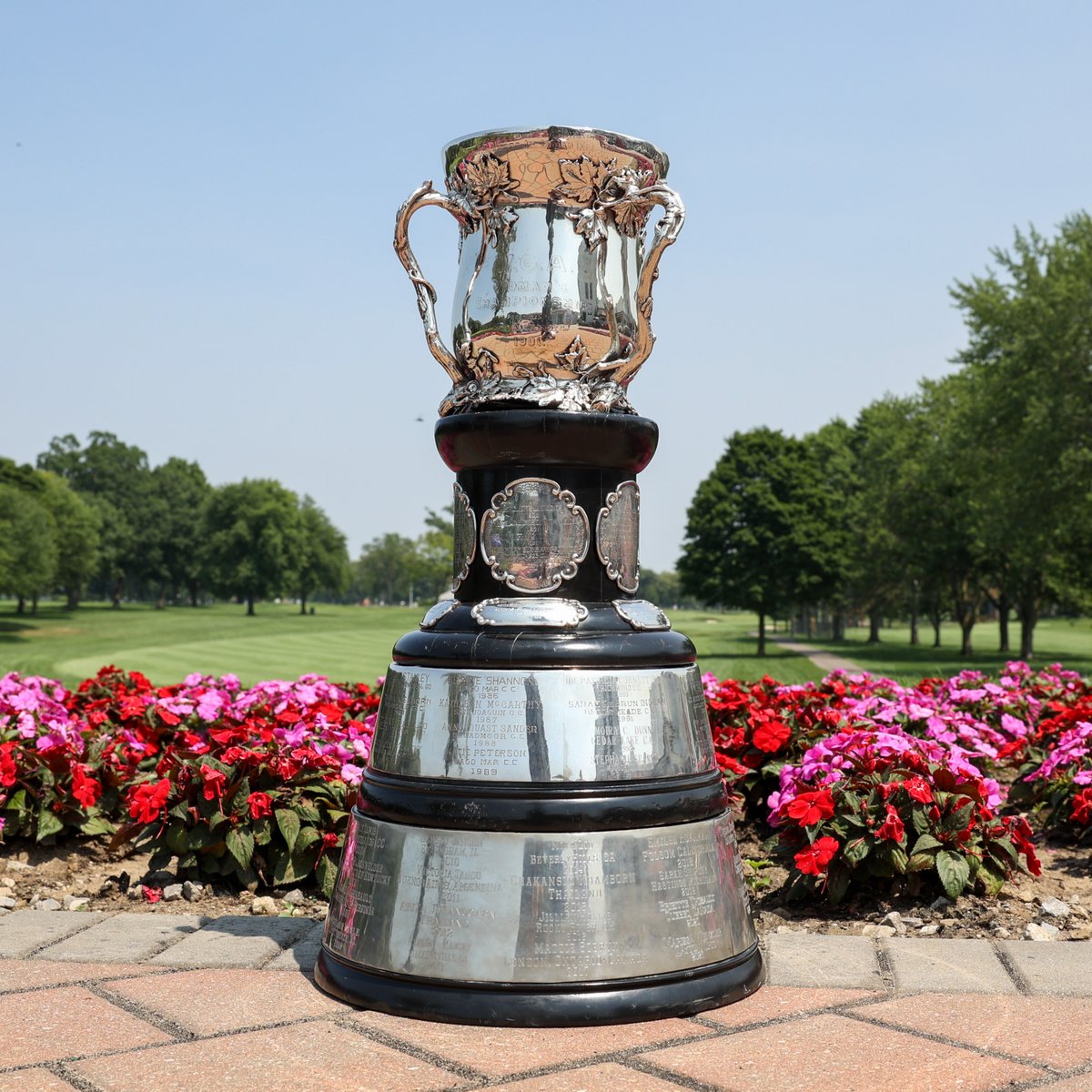 WWGAGOLF's tweet image. Eyes on the prize. 🏆
Who's your pick to win the Championship Match of the 2025 #Women's Western Amateur?