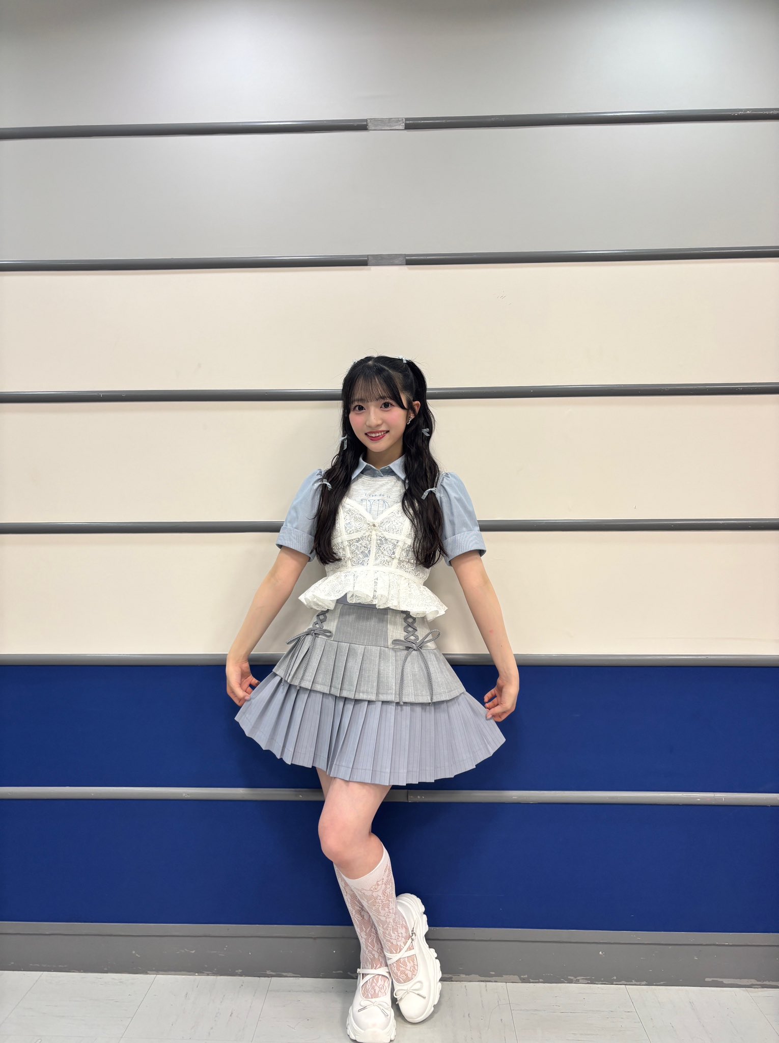 AKB48 秋山由奈 specialくじ サイン入りソロジャケ風アクリルパネル AKB48 秋山由奈 specialくじ サイン入りソロジャケ風アクリル