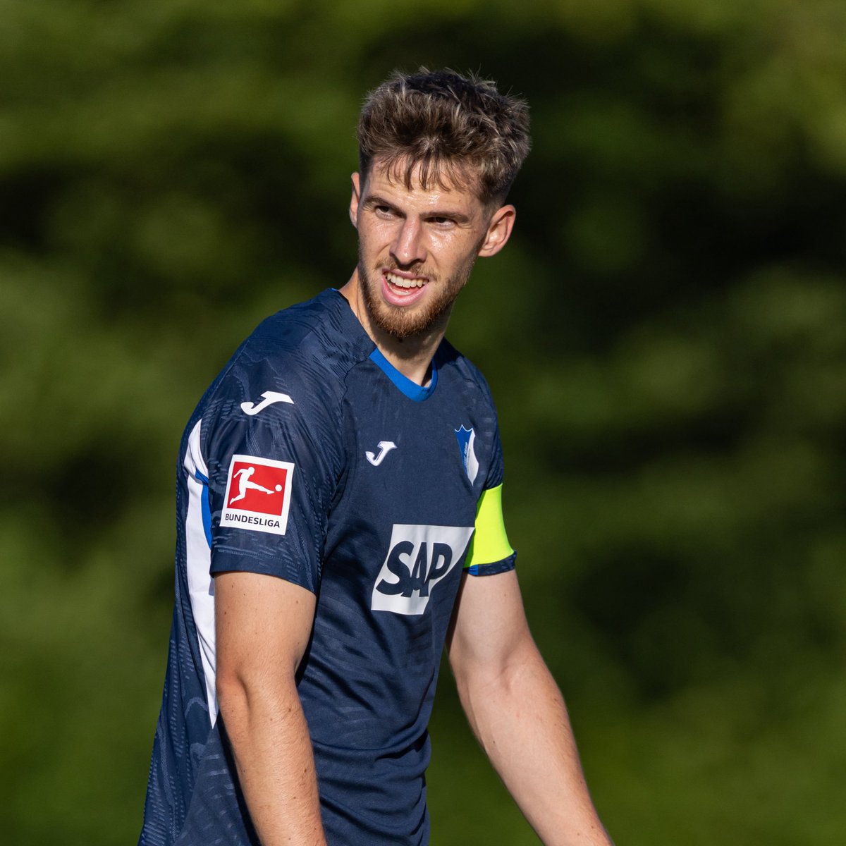 FabrizioRomano's tweet image. 🚨🔵🟡 Anton Stach to Leeds United, here we go! Agreement done with Hoffenheim.

Final fee in excess of €20m, four year contract and documents set to be signed in deal done by ROOF agency.

Anton Stach, looking forward to a new challenge in the Premier League at #LUFC.