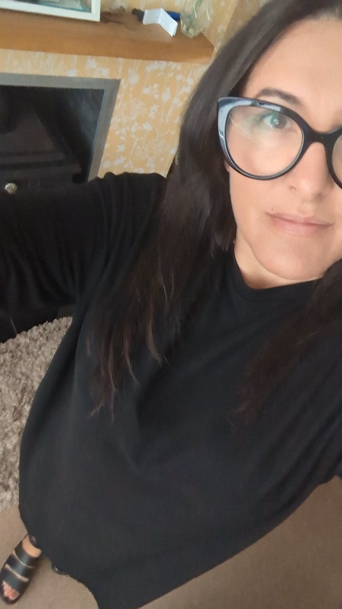 tittyfalar's tweet image. Off on holiday today, and wearing full black, as I'd rather be staying home, not particularly wanting to leave dad , roll on next Saturday 鈾ワ笍