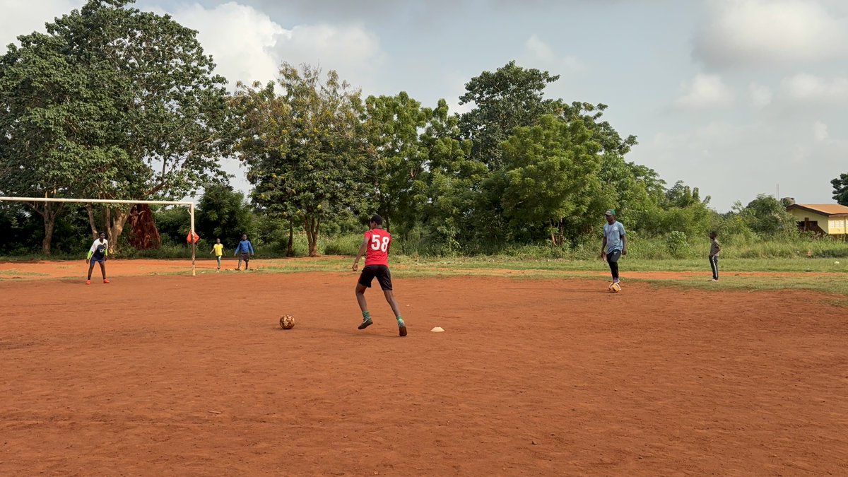 Fafaliorg's tweet photo. ⚽💪🏾 Saturday Girls Soccer — Where Dreams Take the Field
#FafaliGirlsSoccer #SaturdayTraining #GirlsWithGoals #EmpowerThroughSport #FafaliOrganization #GameChangers #GirlsInFootball #ShePlaysSheLeads #SupportHerDream https://t.co/VRvA1W6OKr
