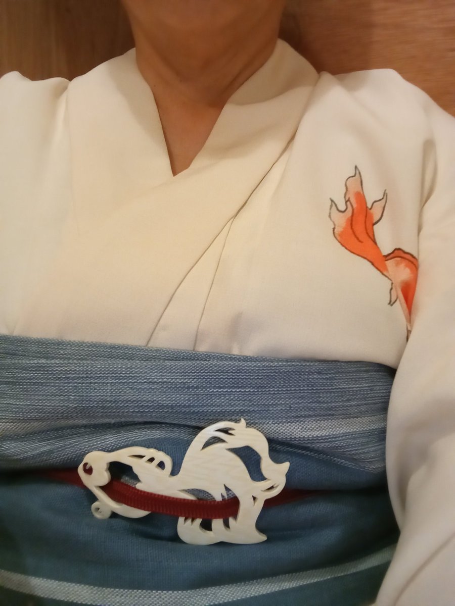 今日は鬼子母神で盆踊り。浴衣は国芳の金魚尽くし。