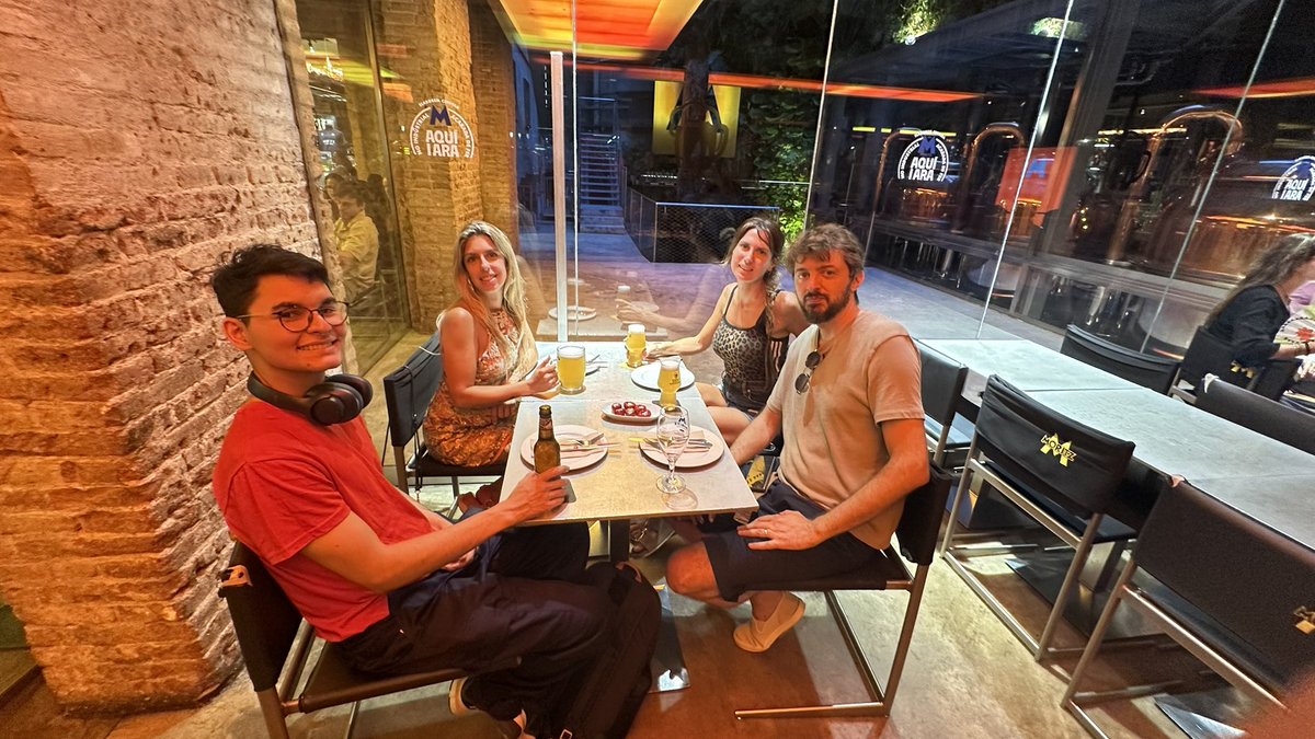 Gran noche con <a href="/asami_club/">Asami Club Global 🥜</a> 
Por más reuniones así! 

<a href="/nubis_bruno/">Nubis • asami.club</a> <a href="/MTheMoneyApe/">M</a> <a href="/Nicole_cf/">Nicole</a>