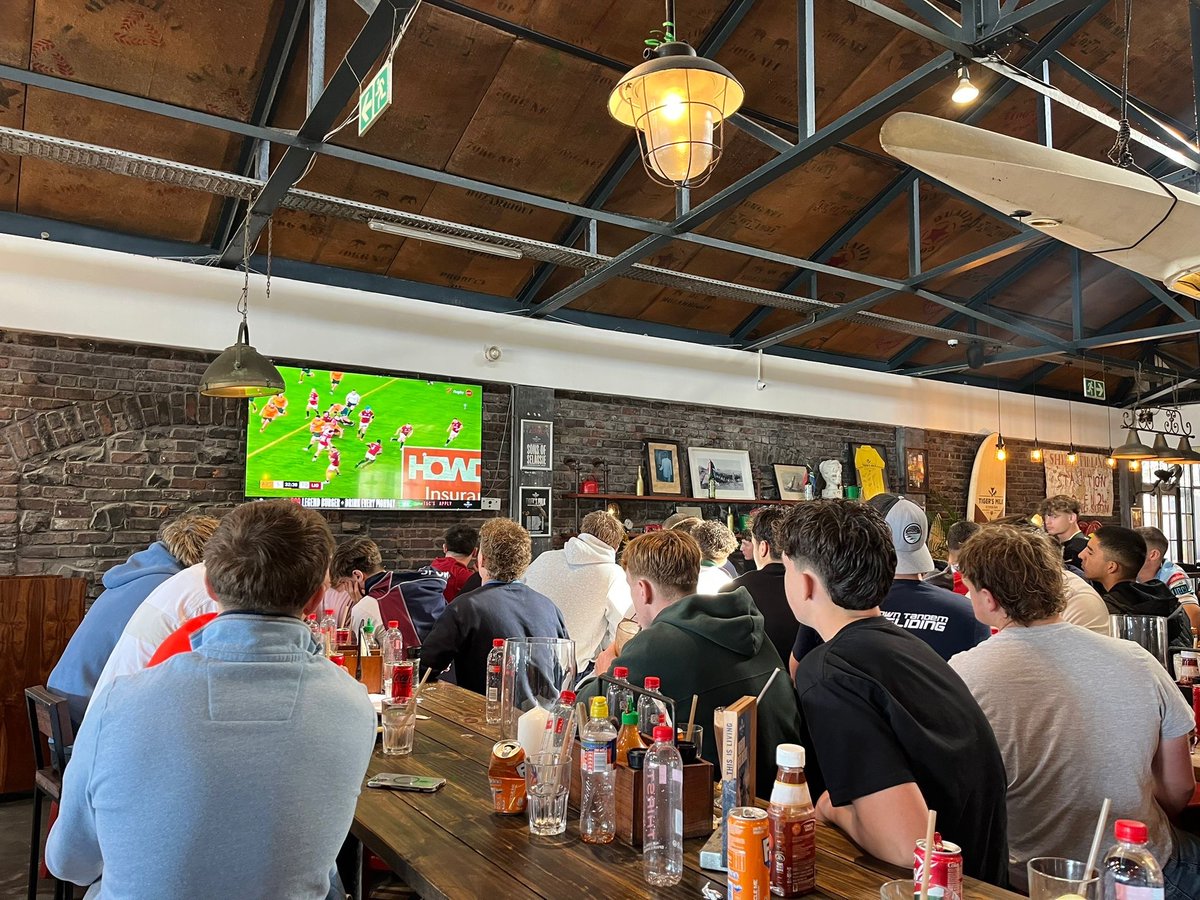 RGSHWSport's tweet image. Senior Rugby Tour - (Sat) a morning at the beach in Muizenburg and surf lesson @SurfEmporium.
@edwindoransport  @rgshw  @Hawkinsport  @rgshwboarding  @Quiksilver  #TheRGSHWWay