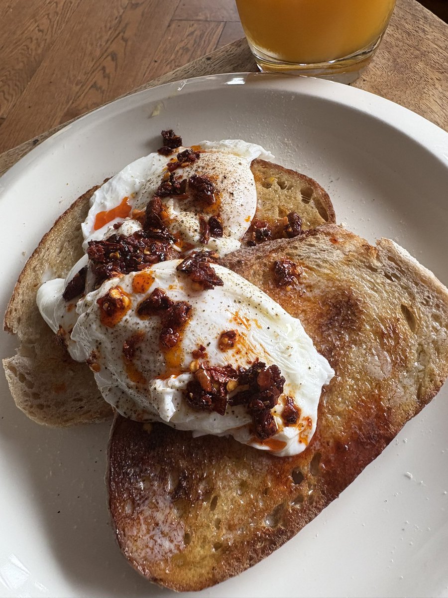 Dropped the wife and son off at train station for oasis , I’m back home with poached eggs 🫠