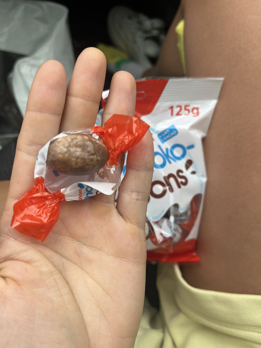 serotochina tweet media