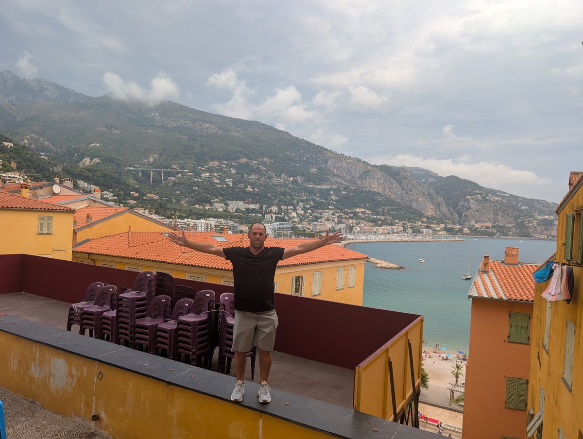 MrIrrelevant07's tweet image. Greetings from Menton, France! Trip has been awesome so far! Bringing in 40 right!!!