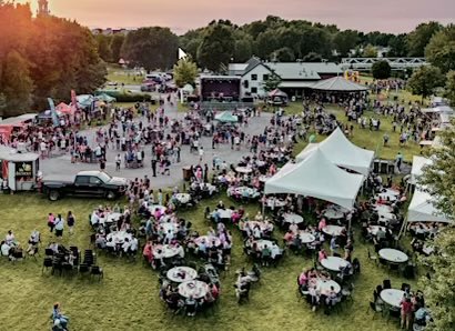E_Duhaime's tweet image. Une autre magnifique soirée dans Arthabaska-L’Érable.
Ç’a commencé aux Plaisirs d’été de Plessisville pour célébrer l’arrivée des vacances de la construction.
Ça s’est poursuivi avec une autre célèbre assemblée de cuisine à Victo, qui ressemblait plus à un party de piscine.…