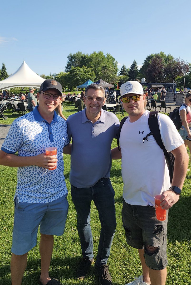 E_Duhaime's tweet image. Une autre magnifique soirée dans Arthabaska-L’Érable.
Ç’a commencé aux Plaisirs d’été de Plessisville pour célébrer l’arrivée des vacances de la construction.
Ça s’est poursuivi avec une autre célèbre assemblée de cuisine à Victo, qui ressemblait plus à un party de piscine.…