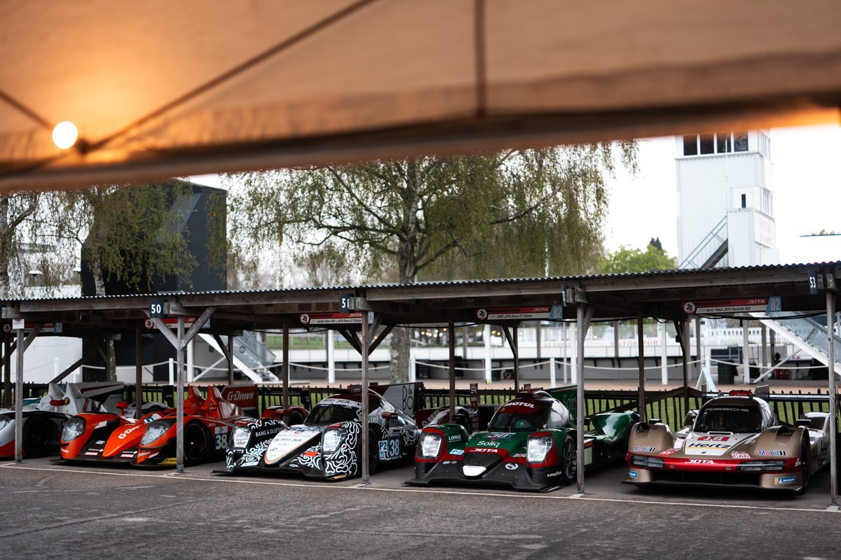 GoodwoodRRC's tweet image. Jota brought along many incredible endurance racing cars to #82MM. The Cadillac V-Series.R attracted the crowds and sounded mega as it thundered along the Goodwood pit straight
