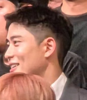 lloveUtoday's tweet photo. 어떡해 😭😭😭😭😭😭😭 https://t.co/iJNCu6o0bU