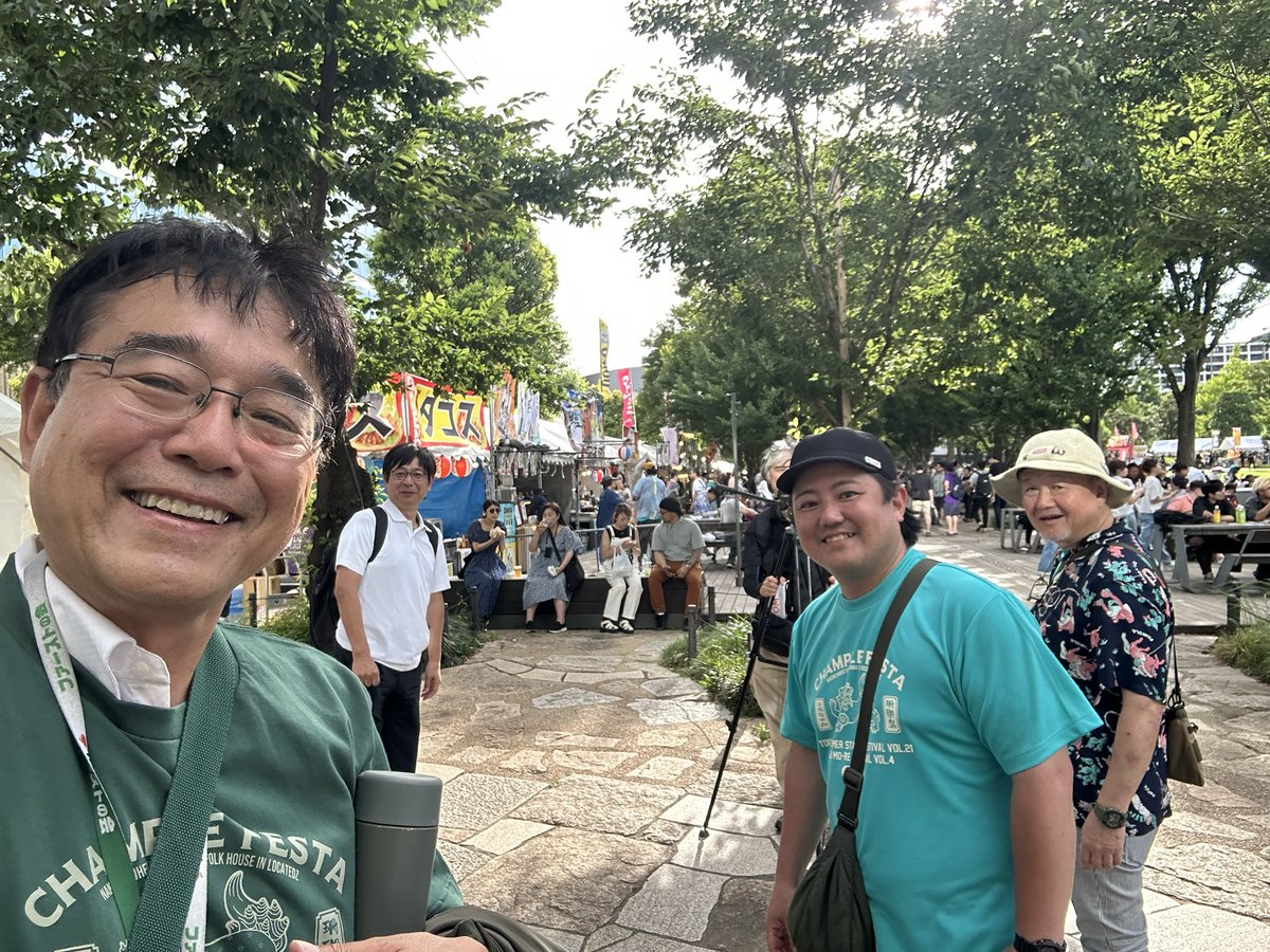 nakano_oosawa's tweet image. 【中野区】選挙のみならず今日はイベント集中日。
地元新井薬師公園の盆踊り、大和町でも盆踊り、更にチャンプルーフェスタでは小P連のヨーヨー釣りで🪀をゲット!^_^
そして、七海保育園20周年おめでとうございます!
#大沢ひろゆき
#中野イチの世話好き男
#中野区
#新井
#大和町