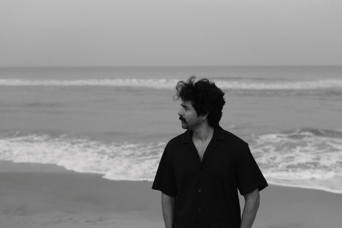 Aadhav Sharan Kannadhasan (@aadhavkk) on Twitter photo Every Wave Is A Story 🌊
Vaa Veera ..
Thank you <a href="/Siva_Kartikeyan/">Sivakarthikeyan</a> bro for trusting me with a camera in my hand ✨🤍 Every Wave Is A Story 🌊
Vaa Veera ..
Thank you <a href="/Siva_Kartikeyan/">Sivakarthikeyan</a> bro for trusting me with a camera in my hand ✨🤍