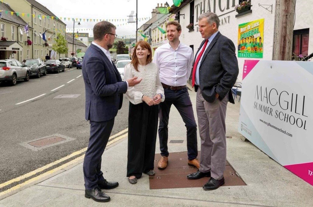 Economy_NI's tweet image. Economy Minister Dr @CArchibald_SF was today a guest speaker @MacGillSchool in Glenties, County Donegal.
The event was attended by over 250 people from across the island and had the theme “the fractured nature of the current global environment”.
In a Q&A discussion with former…