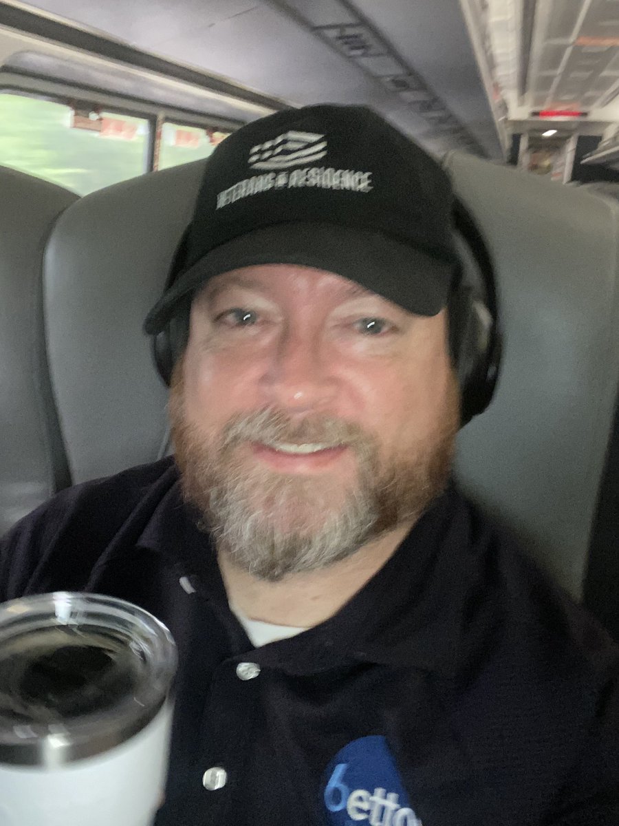 RBL_leader_01's tweet image. The @BettorVision #SFB15 road-trip continues. Weekend 5, city 7: New York City!
Travel started early this morning at 0600 (yes that’s O-600, in the morning, Lieutenant Kaffee). And completing the SFB travel trifecta of planes, trains, and automobiles. Can’t wait to hang with…