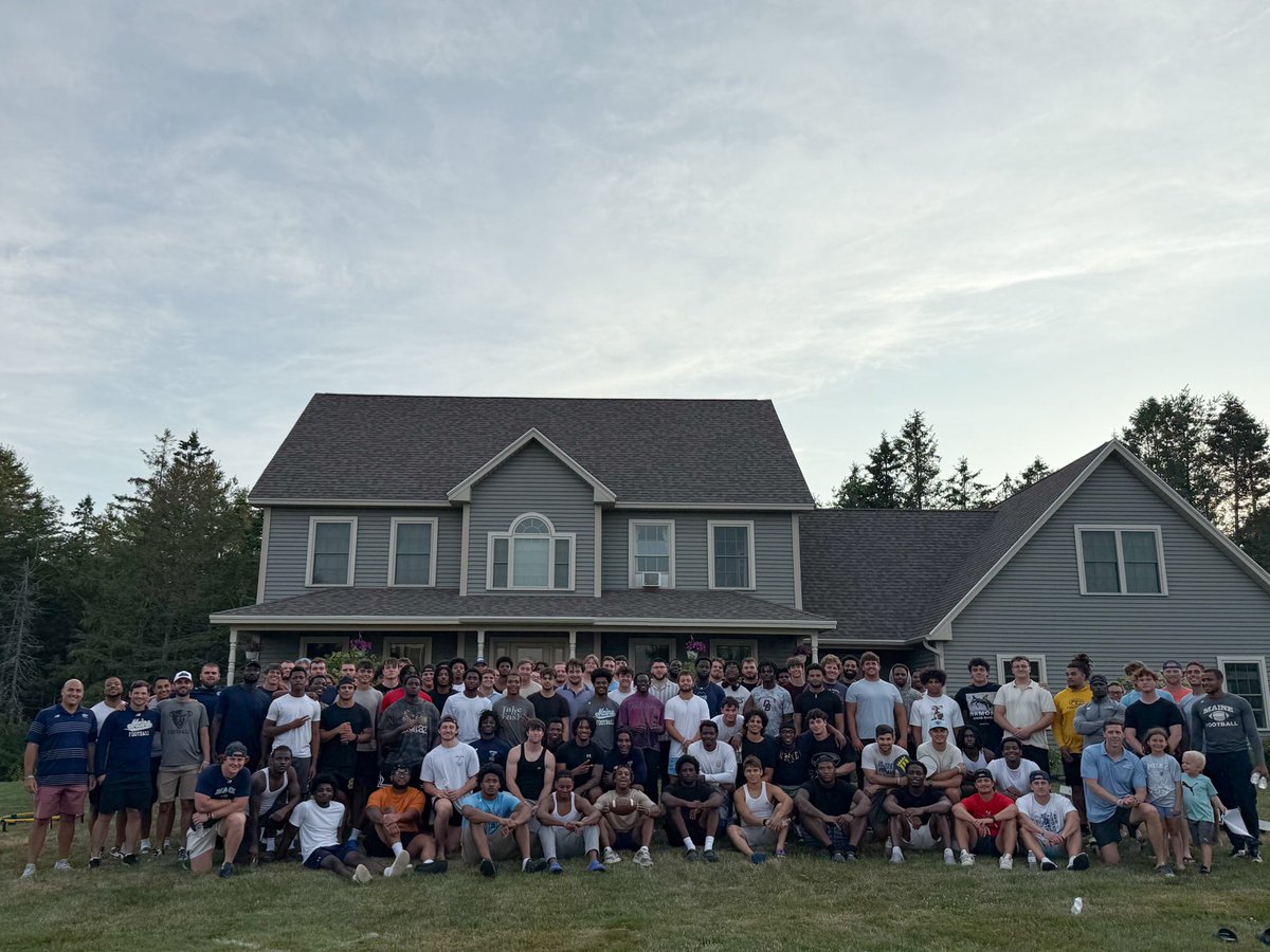 CoachStevensFB's tweet image. Great evening of fellowship with our Black Bear Family.
One Direction ⬆️
@BlackBearsFB