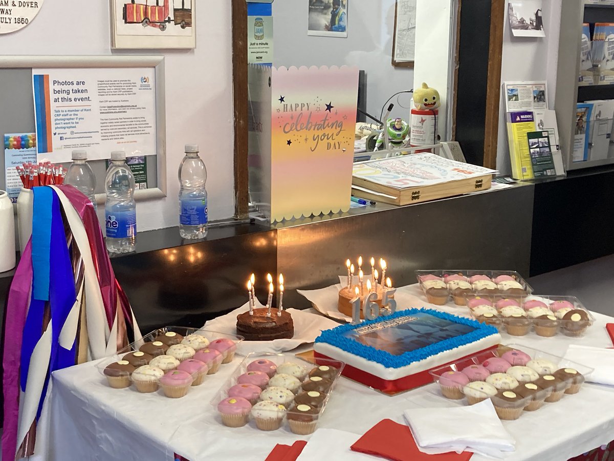 It’s time for cake.

Queenborough station’s birthday celebrations continue into the afternoon.

Come and join us.

kentcrp.org/queenborough-b…