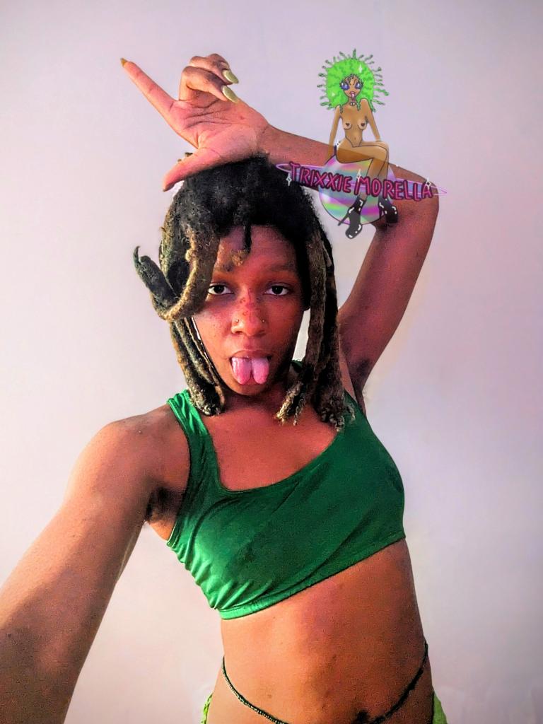 If u be jorkin it to my booty hole , NO dollar amount is too much of a gift. ANY dollar amount is too little. GIVE ME MORE. I deserve it. I'm pretty and sexy and talented and driven den a mofo. You're more than privileged to see me on your screen. If I can spoil you with my