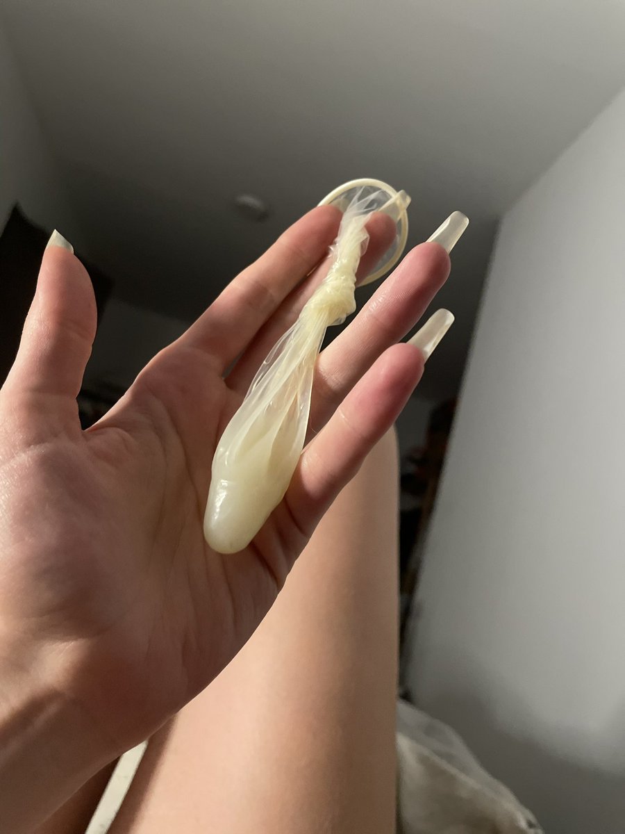 die_matriarchin's tweet photo. Vielleicht macht dich eine große Portion Alphasahne ja endlich zu einem richtigen Mann!
#cuckold https://t.co/sRZIClr3CI