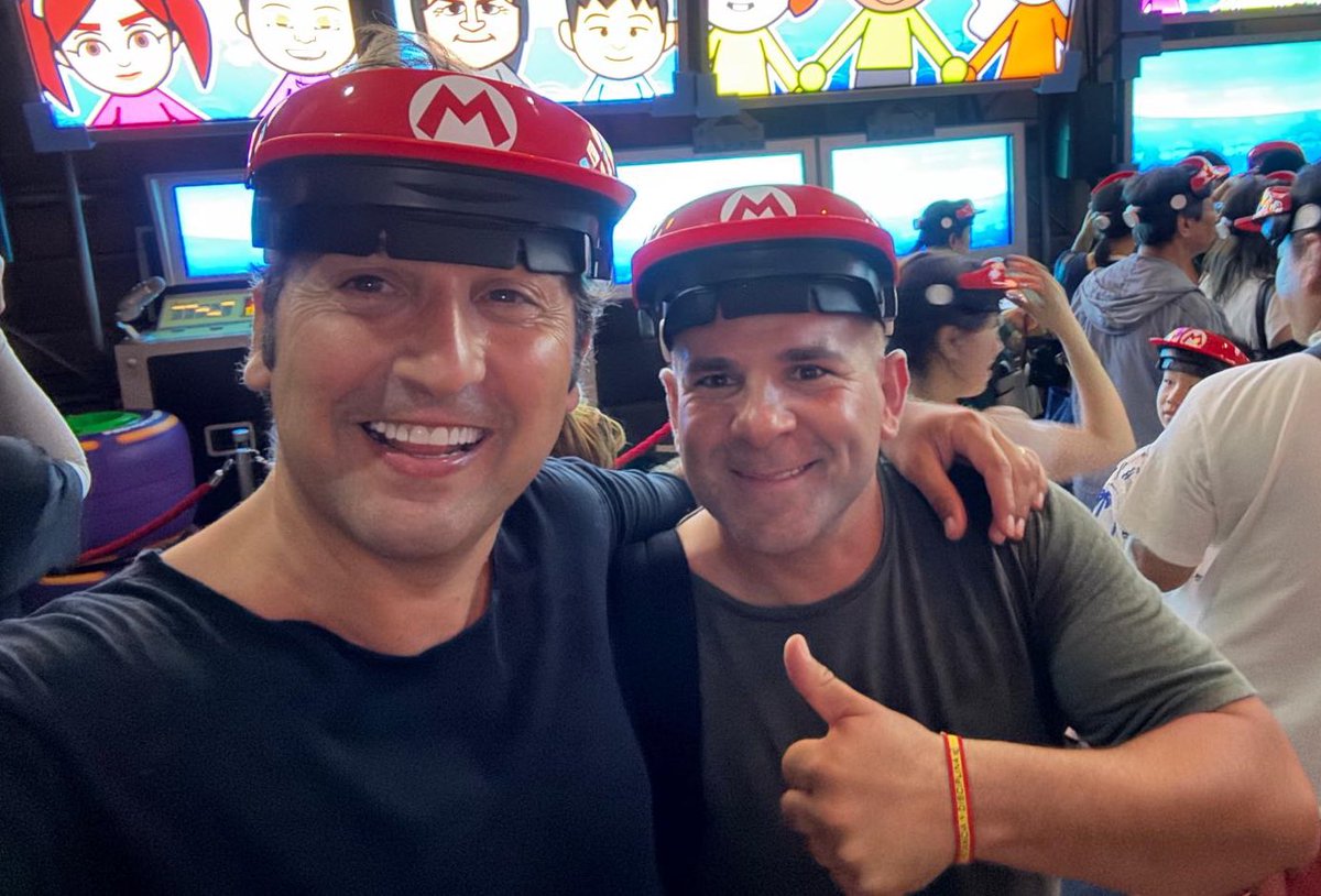Angel_gaitan_of's tweet image. Incre铆ble a quien me he encontrado en Jap贸n 馃嚡馃嚨 @navedelmisterio