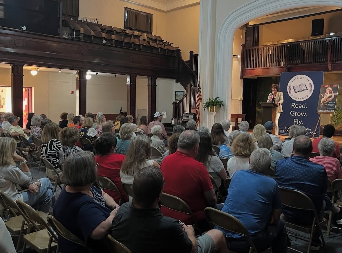 cbrennansports's tweet image. Thanks for a wonderful book event, @WildGeeseBooks, in a very cool place, the Johnson County Museum of History in Franklin, Ind.