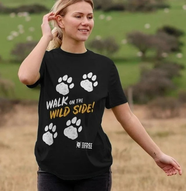 BornFreeFDN's tweet image. Have you signed up for your FREE Walk on the Wild Side T-shirt yet?
🐾 Take 23,000 steps in August
🐾 Raise £30 to get your T-shirt
🐾 Help protect lions!
Sign up now 👉 bit.ly/4kcKQ77