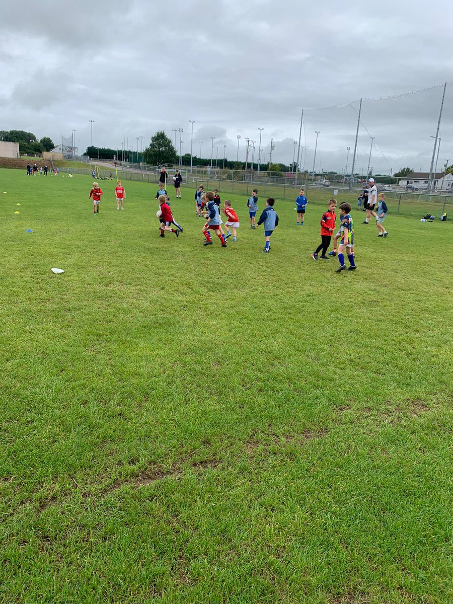 ScarraGAA's tweet image. Over 200 Inniscarra GAA underage braved the weather this week for our annual Cúl Camps. What a fantastic week it was. A huge thank you to all trainers, parents, volunteers and most importantly those that organized it from start to finish!
