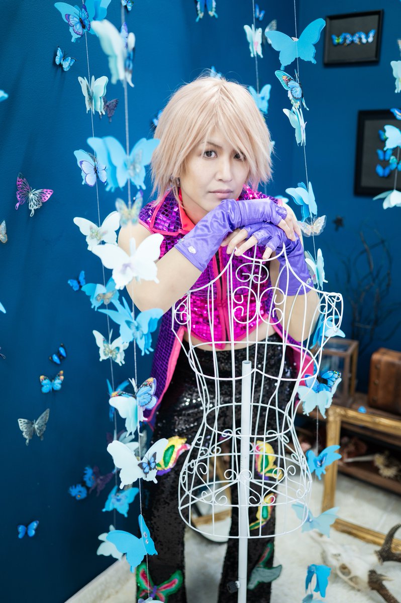 【Cos/P!ERROT】

なんも良い文言が浮かばないのでコメントも添えずに載せます🦋
眉毛これ後々描いたりなんだりしてるから、写真によってちょっと違うのは許して欲しい。

カメラマン→<a href="/bitabita4/">ケイタロウ</a> 
スタジオ→<a href="/studio_fuelu/">スタジオフーエル（コローレ9号店）</a>