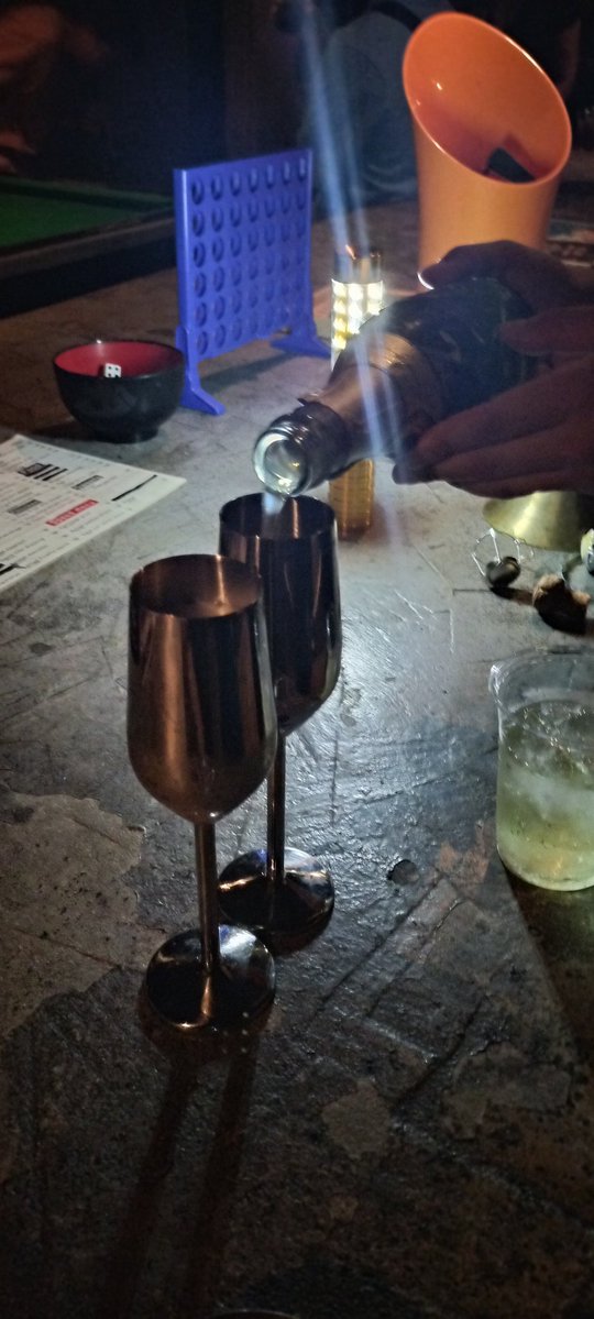 KansaiGaijinEng's tweet image. drinking champagne for some reason 😬