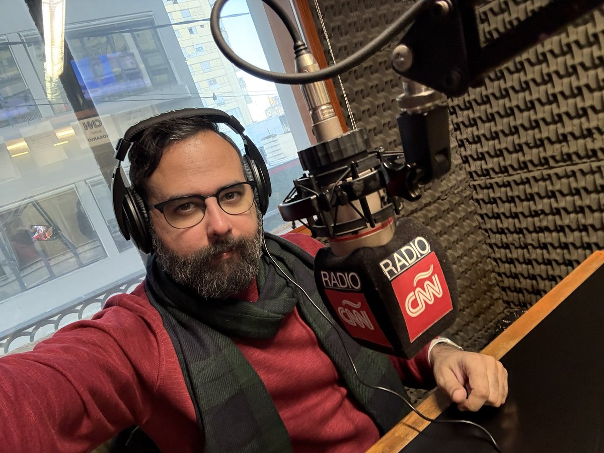 Garret Edwards (@garretedwards) on Twitter photo Hacer La Inquietud desde los estudios de <a href="/CNNRadioRosario/">CNN Radio Rosario - FM 89.5</a> siempre se disfruta de otra manera. 📻 Hacer La Inquietud desde los estudios de <a href="/CNNRadioRosario/">CNN Radio Rosario - FM 89.5</a> siempre se disfruta de otra manera. 📻