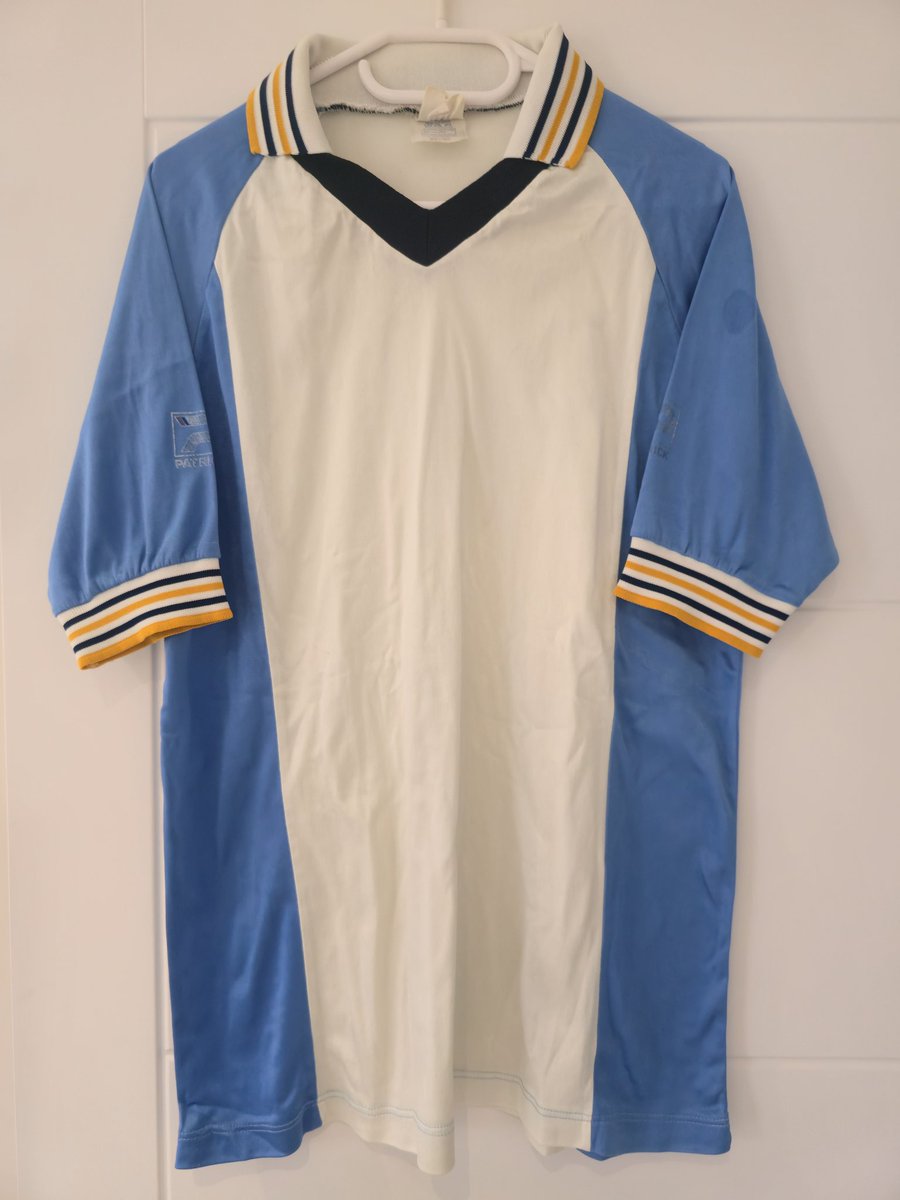 BOZRFC's tweet image. 1984-85 ticked off 鉁咃笍 anyone with any early 80s shirts Home or Away shirts they wanna sell , DM me 馃憤馃徎