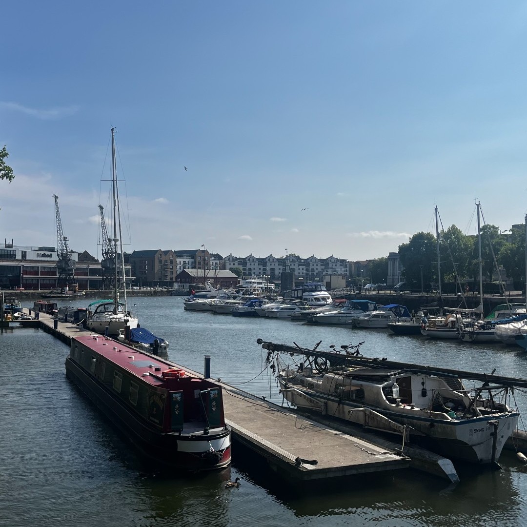 BNSSG_ICB's tweet image. Are you heading to @BristolHarbFest this weekend? 💃⛵ 🎉

Even though there may be some clouds in the sky, the UV levels are still forecast to be high!

Remember to:

💧 Stay hydrated
⛱️ Stick to the shade between 11am and 3pm
☀️ Use at least factor 30 sunscreen
