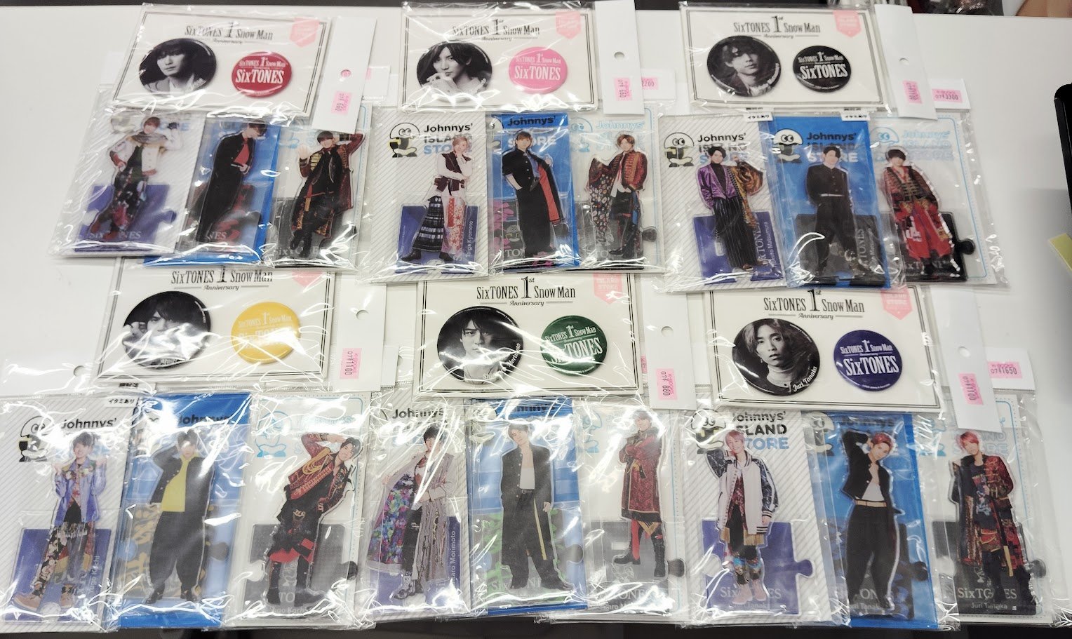 SixTONES アクリルスタンド 缶バッチ セット SixTONES 森本慎太郎 1周年 缶バッジ アクリルスタンド 3体