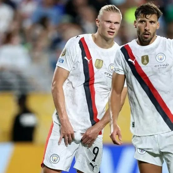 Erling Haaland grabbing his big bulge