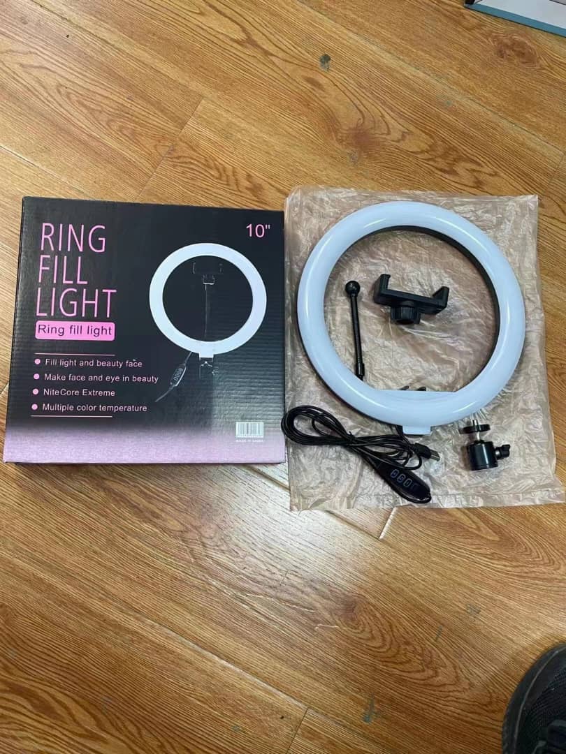 arike_10's tweet photo. Ring lights now available in store in different sizes ranging from 6 to 18 inches 
They are quite affordable 😁 
Location is Ile ife/Osogbo, Osun State.. 
DM or text us on whatsapp 09051370138 to make enquiries or place your orders ✅✅ 
#G10CI30Days   #G10CD9 https://t.co/WZ0Jf2K8ZW