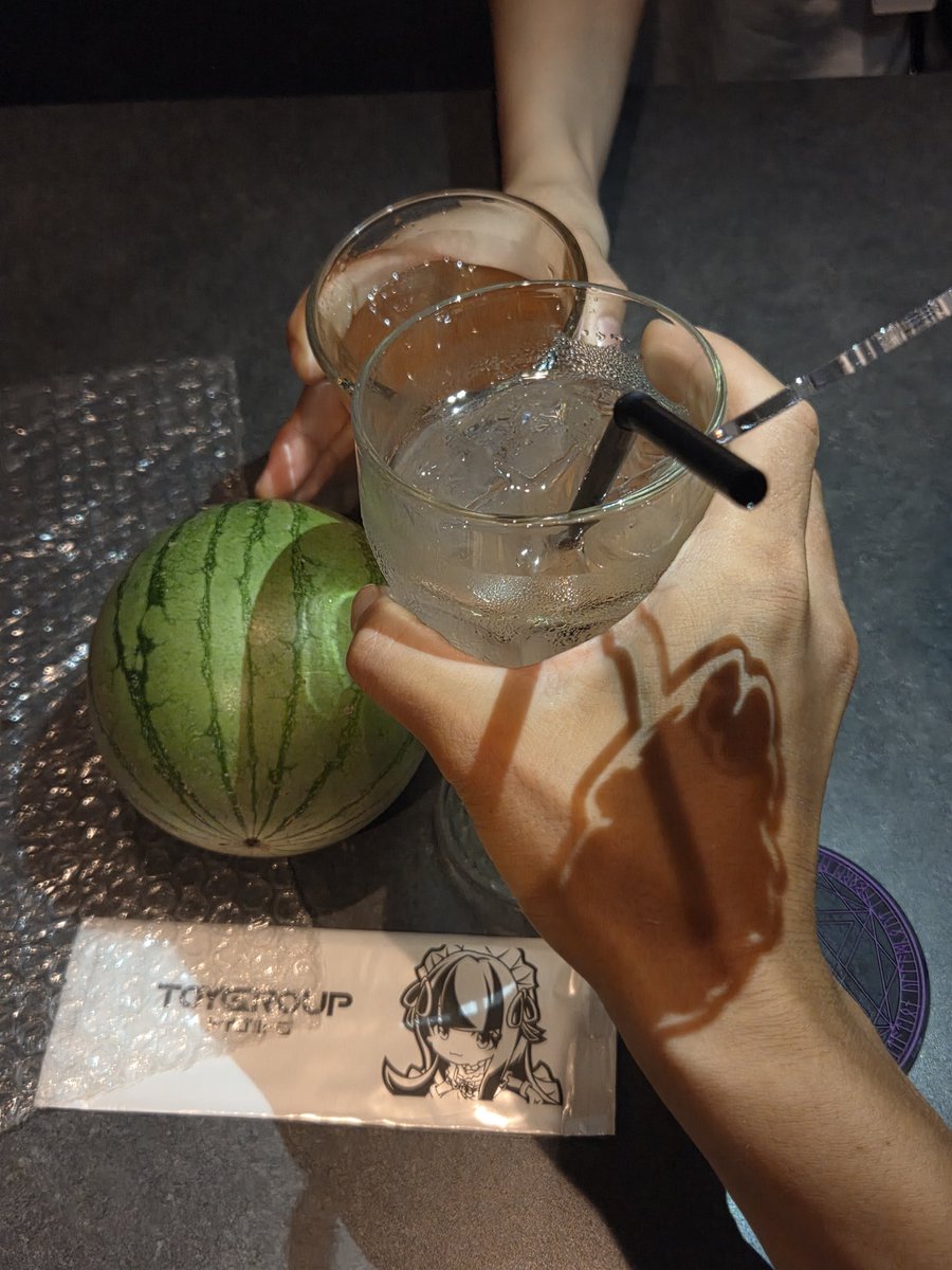 ega__suki55's tweet image. 今朝収穫したスイカ(３個目)お披露目

#マインドエスケープ