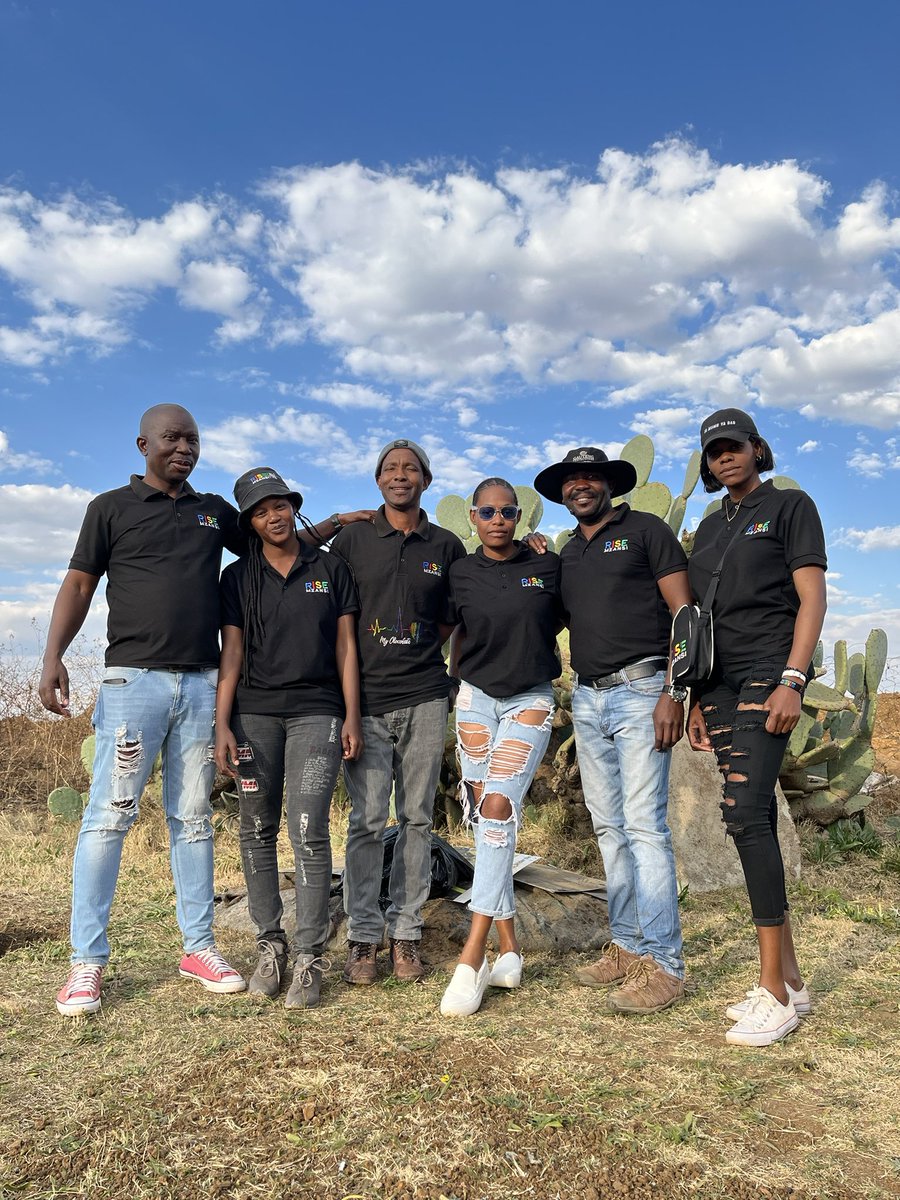 RISEGauteng's tweet image. Yesterday, @Rise_Mzansi launched two new voting districts in Orange Farm🇿🇦
We welcome the members of the Trinity and Emmanuel VDs to the RISE Mzansi family and applaud the work they are doing for their community!👏🏿✊🏾
#RISEWhereYouAre