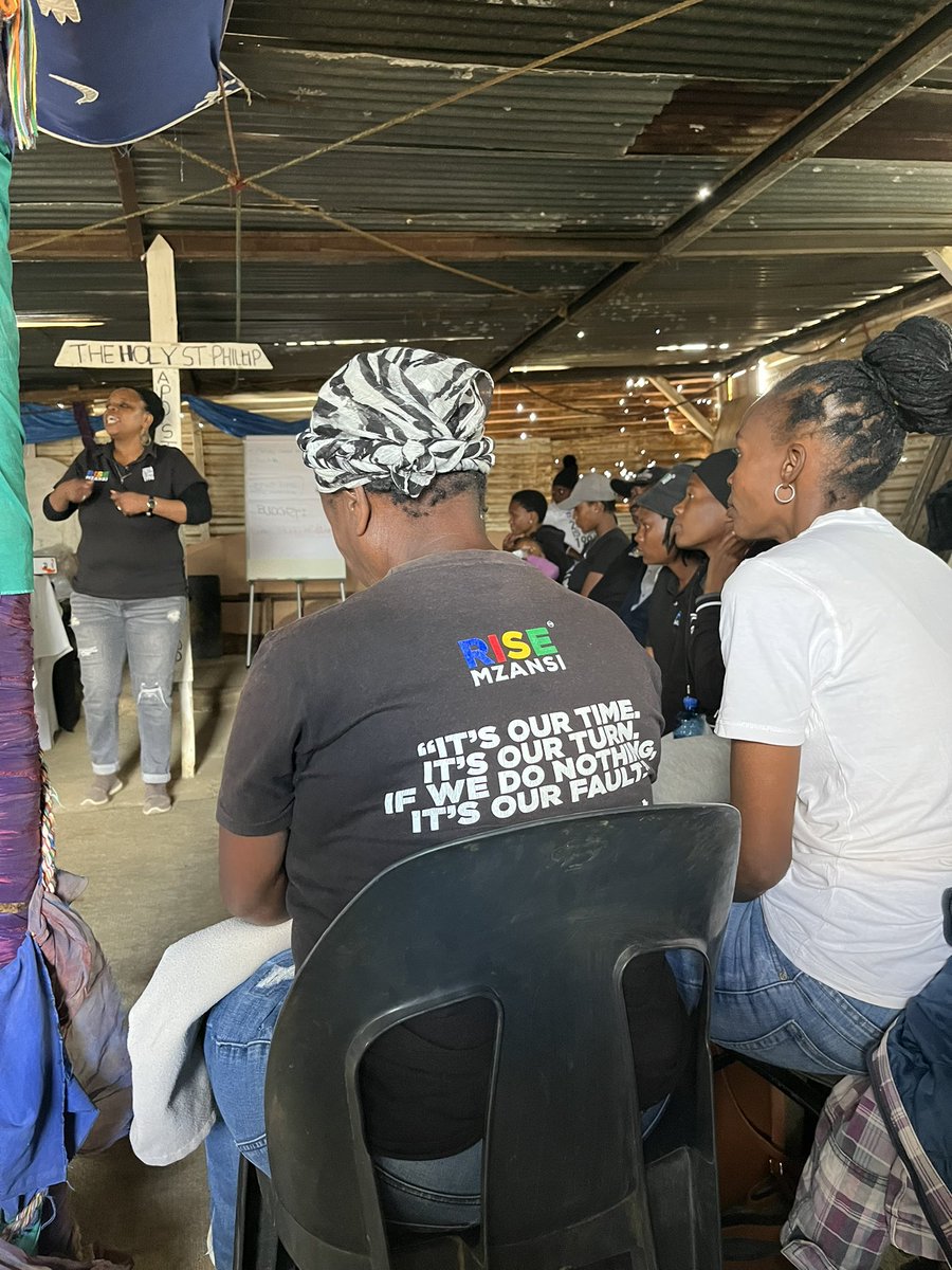 RISEGauteng's tweet image. Yesterday, @Rise_Mzansi launched two new voting districts in Orange Farm🇿🇦
We welcome the members of the Trinity and Emmanuel VDs to the RISE Mzansi family and applaud the work they are doing for their community!👏🏿✊🏾
#RISEWhereYouAre